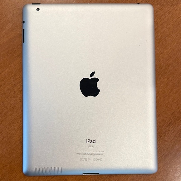 Apple iPad 2 16GB Wi-Fi 9.7" Tablet - Used - Great Condition - Picture 4 of 4
